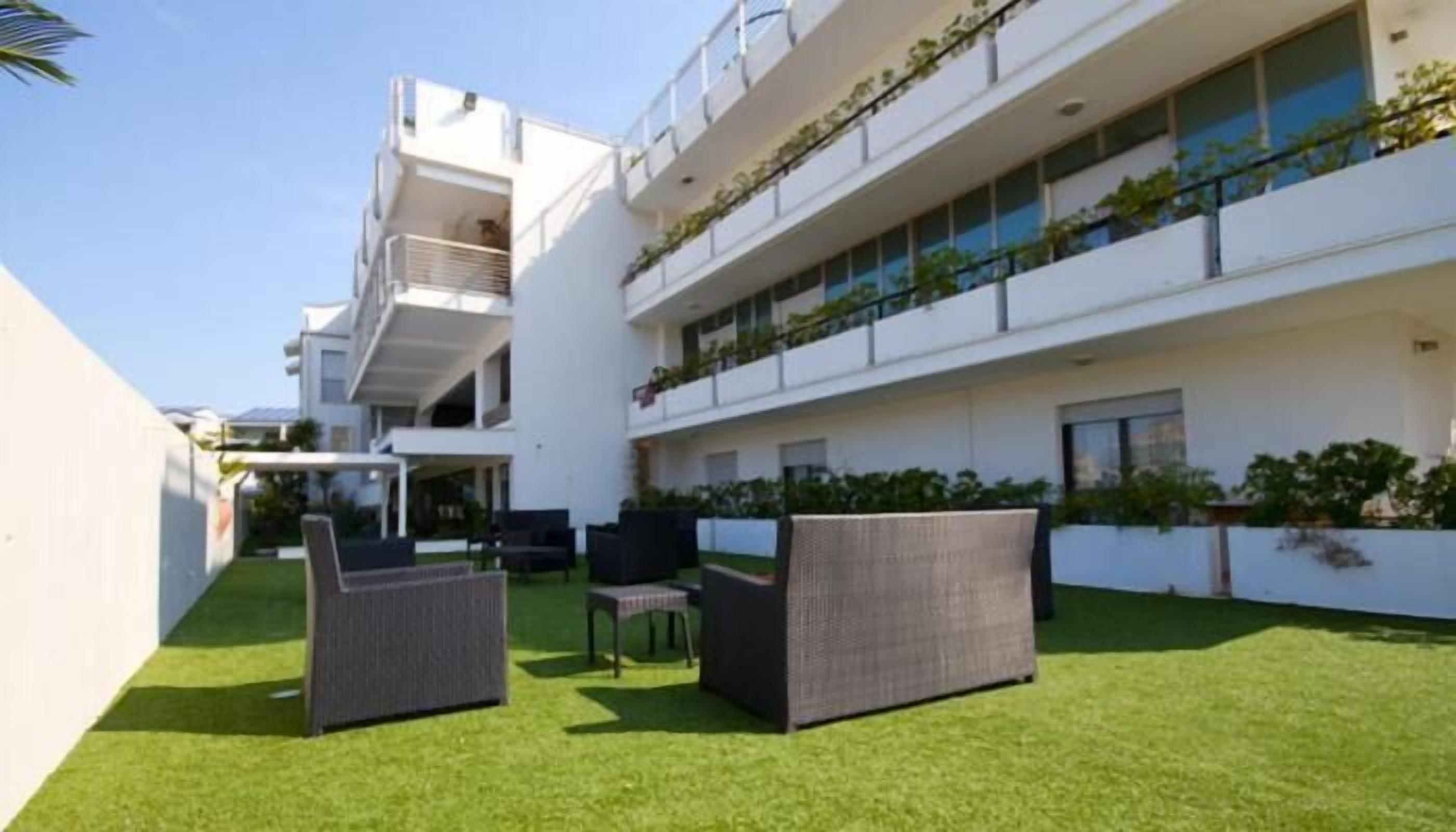Costiera Abruzzese: 4 Hotel Business Messi a Confronto