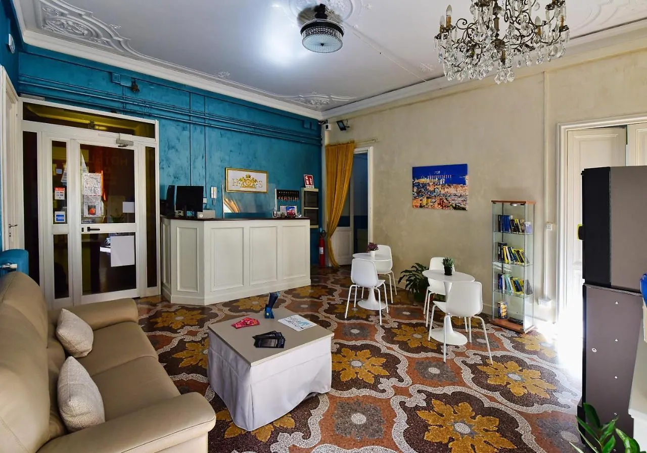 8 Hotel vicino al Castello d'Albertis a Genova da Valutare