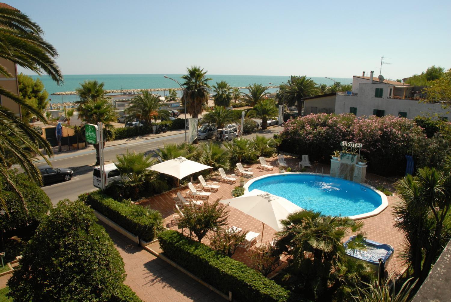 13 Hotel Centrali vicino al Museo Sistino di Grottammare